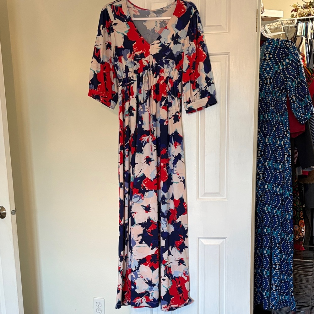 Elegant Floral loungewear in Red and Blue